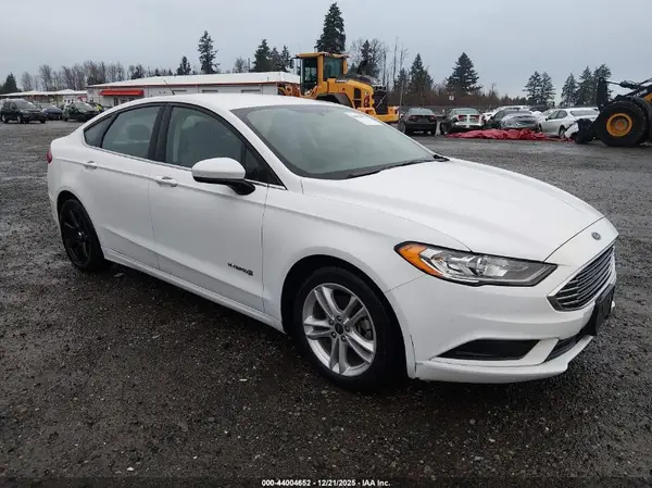 3FA6P0UU6JR100128 2018 FORD FUSION - Image 1