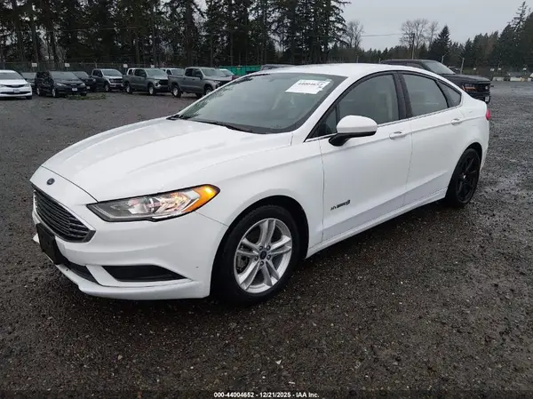 3FA6P0UU6JR100128 2018 FORD FUSION - Image 2