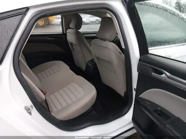 3FA6P0UU6JR100128 2018 FORD FUSION - Image 8
