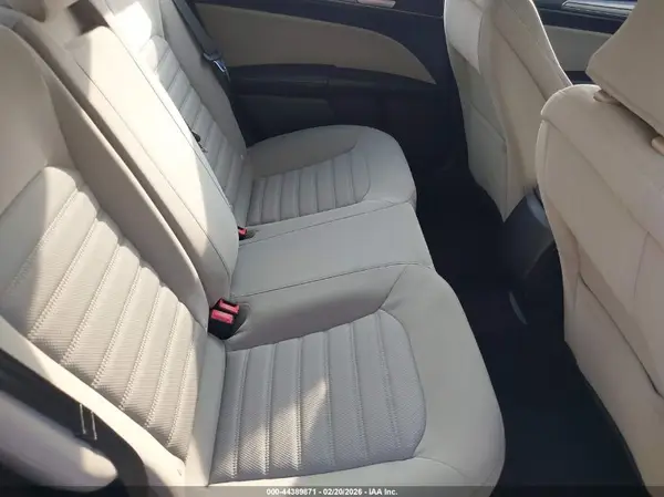 3FA6P0UU6JR100193 2018 FORD FUSION - Image 8