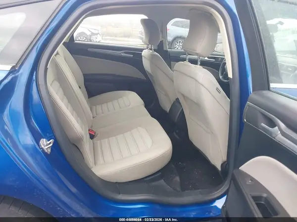 3FA6P0UU6JR100825 2018 FORD FUSION - Image 8