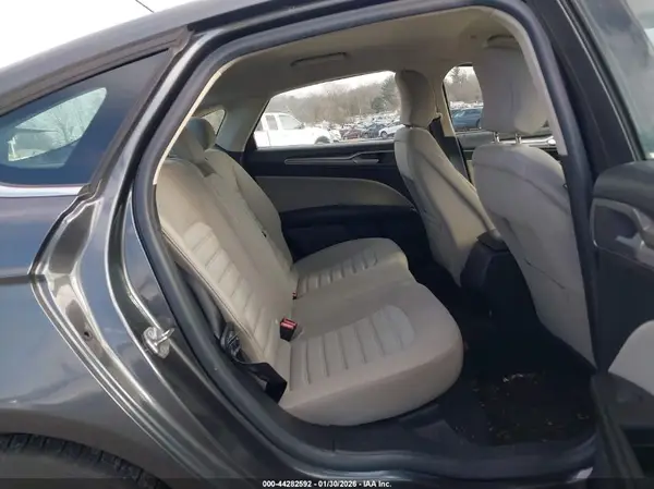 3FA6P0UU6JR101005 2018 FORD FUSION - Image 8