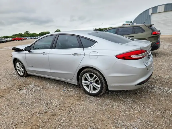 3FA6P0UU6JR122422 2018 FORD FUSION - Image 2
