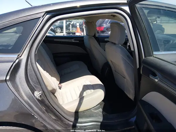 3FA6P0UU6JR122999 2018 FORD FUSION - Image 8