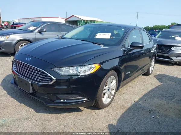 3FA6P0UU6JR126177 2018 FORD FUSION - Image 2