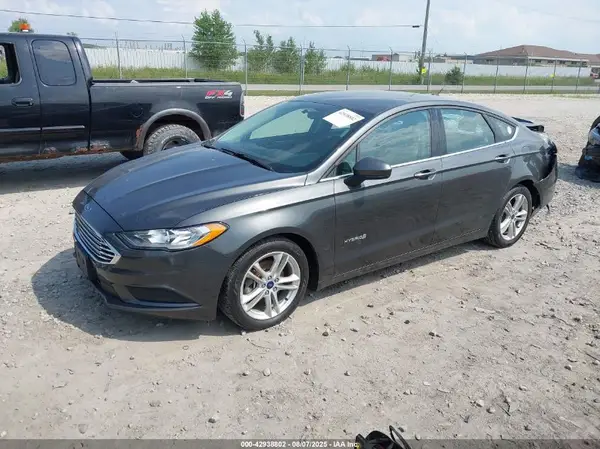 3FA6P0UU6JR142265 2018 FORD FUSION - Image 2