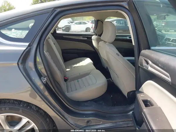 3FA6P0UU6JR142265 2018 FORD FUSION - Image 8