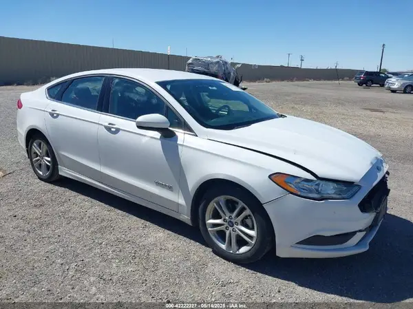 3FA6P0UU6JR204439 2018 FORD FUSION - Image 1