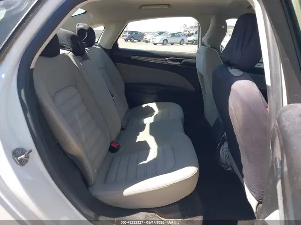 3FA6P0UU6JR204439 2018 FORD FUSION - Image 8