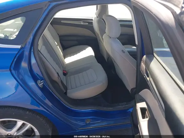 3FA6P0UU6JR235769 2018 FORD FUSION - Image 8