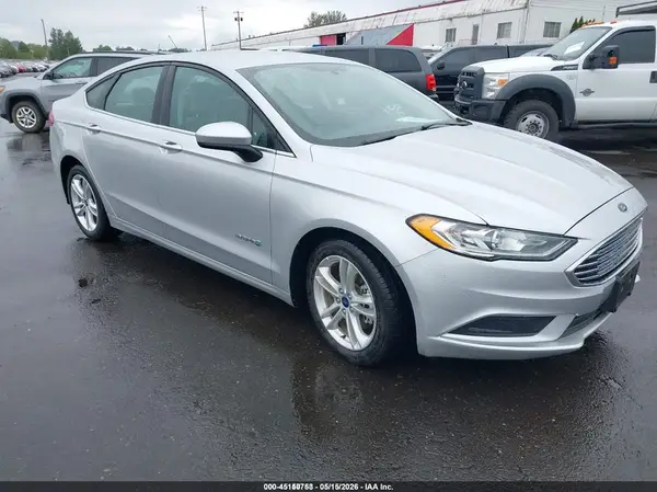 3FA6P0UU6JR261644 2018 FORD FUSION - Image 1