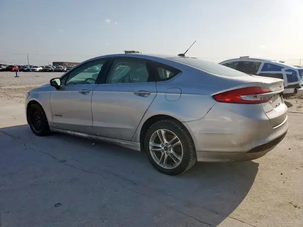 3FA6P0UU6JR267119 2018 FORD FUSION - Image 2
