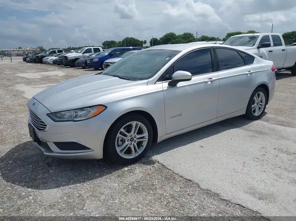 3FA6P0UU6JR271509 2018 FORD FUSION - Image 2