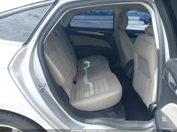 3FA6P0UU6JR271509 2018 FORD FUSION - Image 8