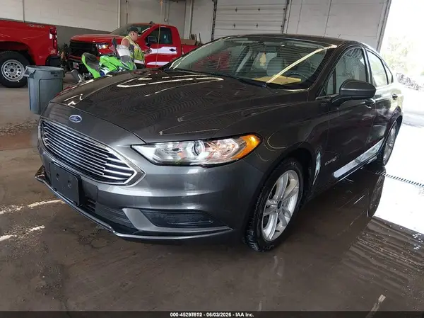 3FA6P0UU6JR271557 2018 FORD FUSION - Image 2