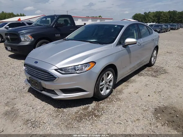 3FA6P0UU6JR271607 2018 FORD FUSION - Image 2