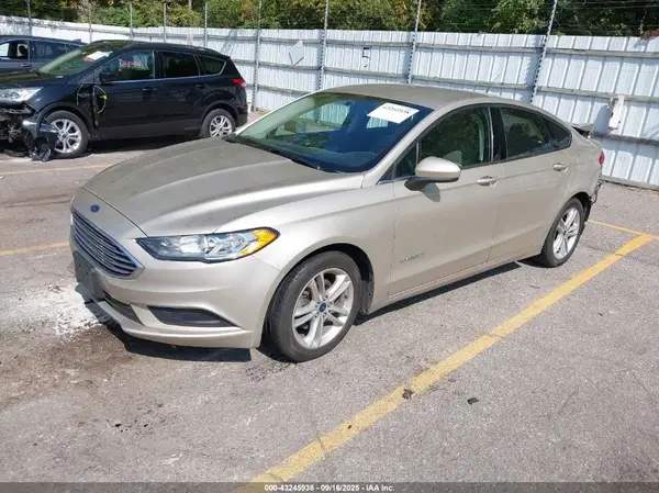 3FA6P0UU6JR278833 2018 FORD FUSION - Image 2