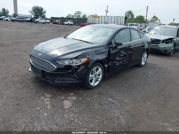 3FA6P0UU6JR282090 2018 FORD FUSION - Image 2