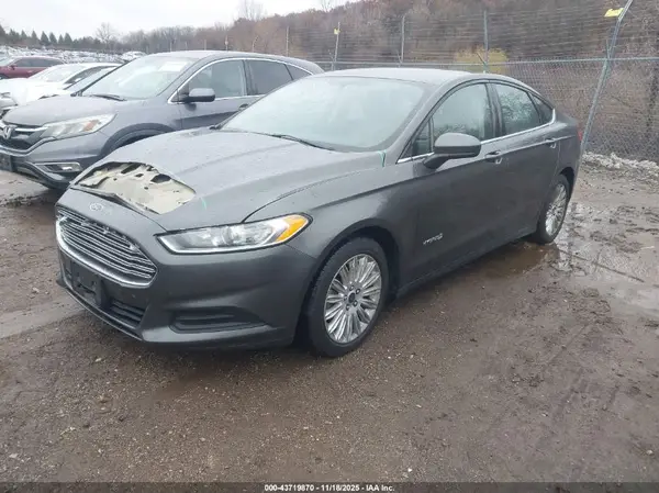3FA6P0UU7GR124012 2016 FORD FUSION - Image 2