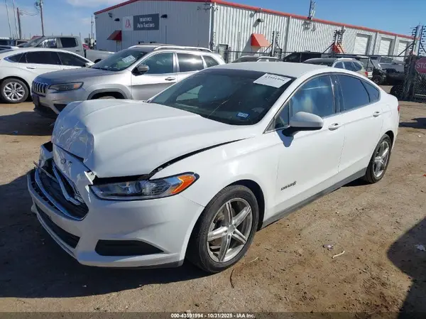 3FA6P0UU7GR203793 2016 FORD FUSION - Image 2