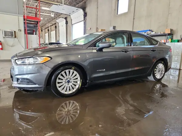 3FA6P0UU7GR289588 2016 FORD FUSION - Image 1