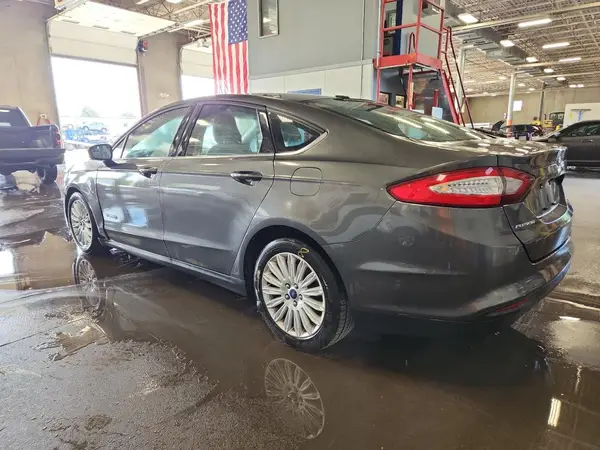 3FA6P0UU7GR289588 2016 FORD FUSION - Image 2
