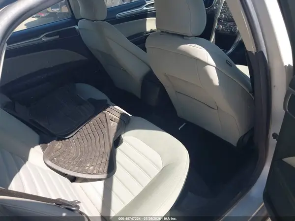 3FA6P0UU7HR196555 2017 FORD FUSION - Image 8