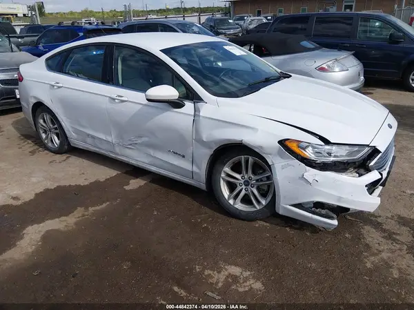 3FA6P0UU7JR101174 2018 FORD FUSION - Image 1