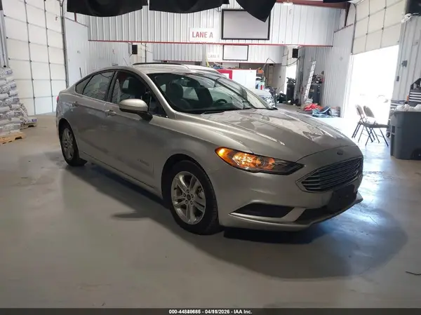 3FA6P0UU7JR122459 2018 FORD FUSION - Image 1