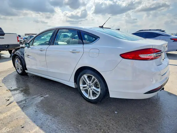 3FA6P0UU7JR122462 2018 FORD FUSION - Image 2