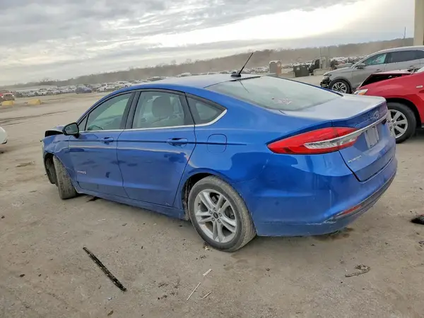 3FA6P0UU7JR142114 2018 FORD FUSION - Image 2