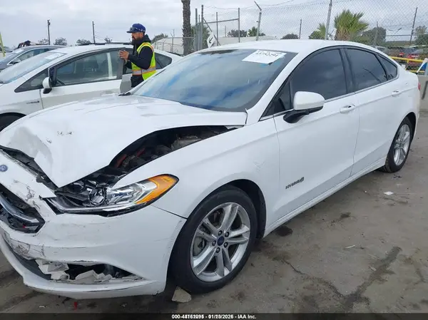 3FA6P0UU7JR177087 2018 FORD FUSION - Image 2