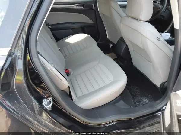 3FA6P0UU7JR212730 2018 FORD FUSION - Image 8