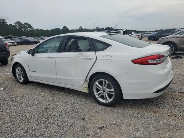 3FA6P0UU7JR235814 2018 FORD FUSION - Image 2