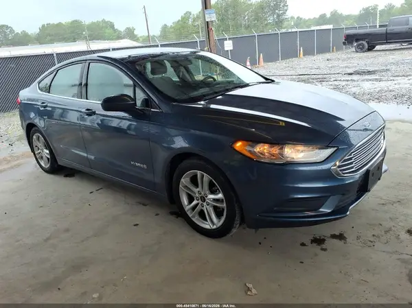 3FA6P0UU7JR235912 2018 FORD FUSION - Image 1