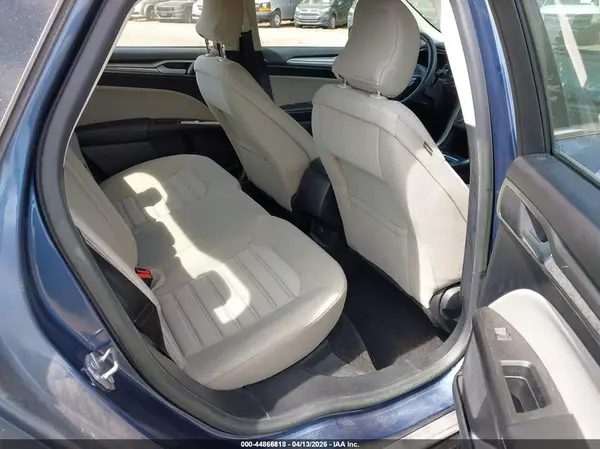 3FA6P0UU7JR254444 2018 FORD FUSION - Image 8