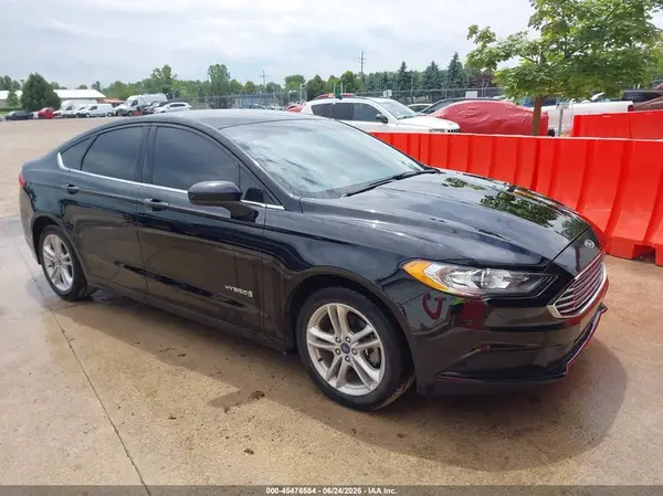 3FA6P0UU7JR271390 2018 FORD FUSION - Image 1