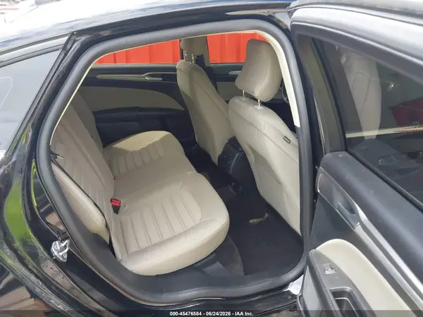3FA6P0UU7JR271390 2018 FORD FUSION - Image 8