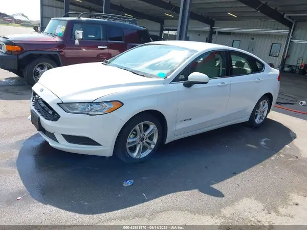 3FA6P0UU7JR271485 2018 FORD FUSION - Image 2