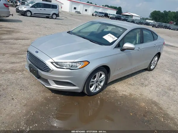 3FA6P0UU7JR271583 2018 FORD FUSION - Image 2