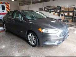 3FA6P0UU7JR273690 2018 FORD FUSION