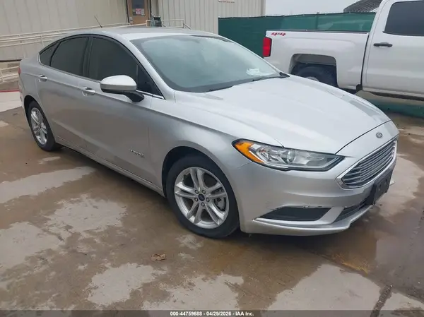 3FA6P0UU7JR278906 2018 FORD FUSION - Image 1