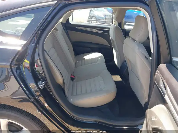 3FA6P0UU7JR279084 2018 FORD FUSION - Image 8