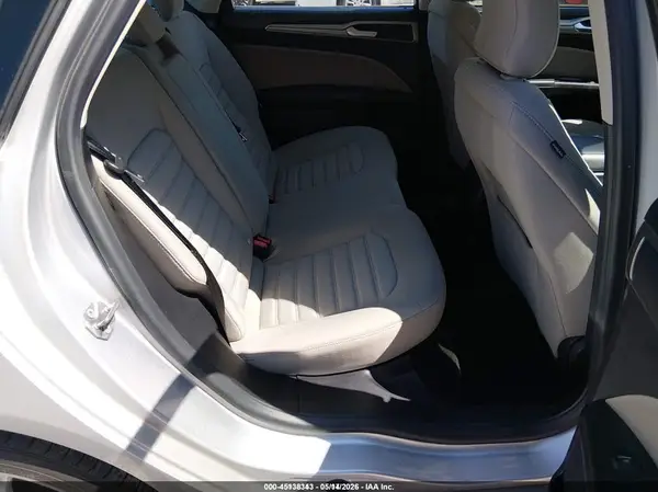 3FA6P0UU7JR281952 2018 FORD FUSION - Image 8