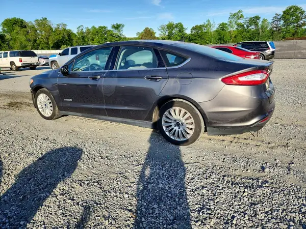 3FA6P0UU8GR250833 2016 FORD FUSION - Image 2