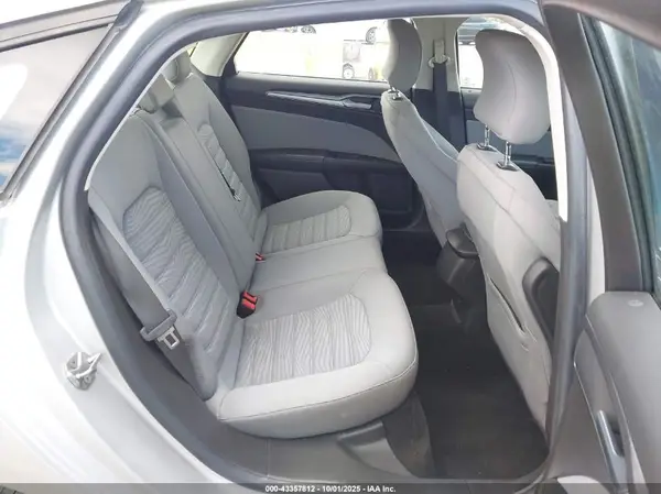 3FA6P0UU8GR285100 2016 FORD FUSION - Image 8