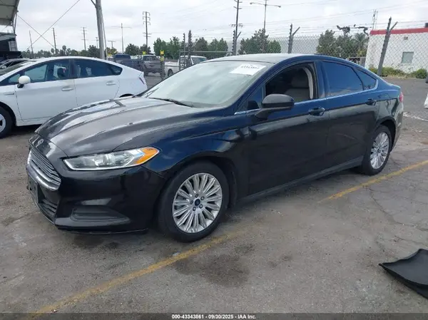 3FA6P0UU8GR285114 2016 FORD FUSION - Image 2