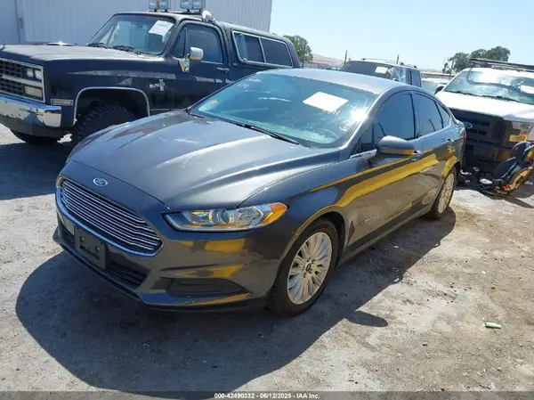 3FA6P0UU8GR405056 2016 FORD FUSION - Image 2