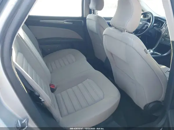3FA6P0UU8HR132895 2017 FORD FUSION - Image 8