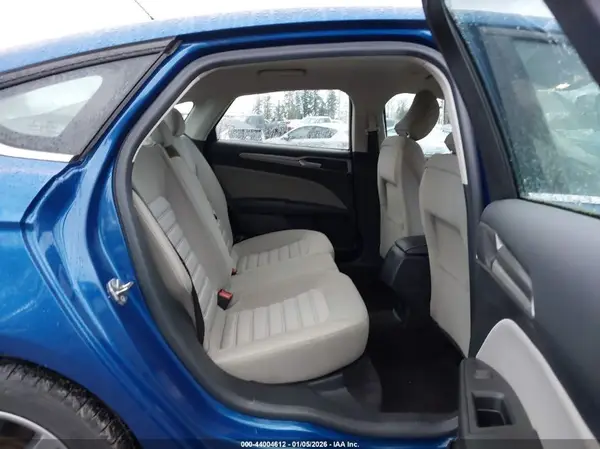 3FA6P0UU8HR330747 2017 FORD FUSION - Image 8